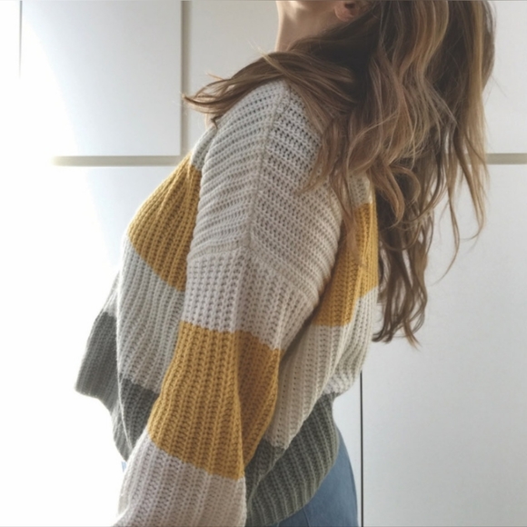 MOON & MADISON Chunky Knit Colorblock Cropped Sweater, XS - Picture 2 of 9